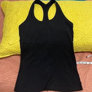 Lululemon tank 4